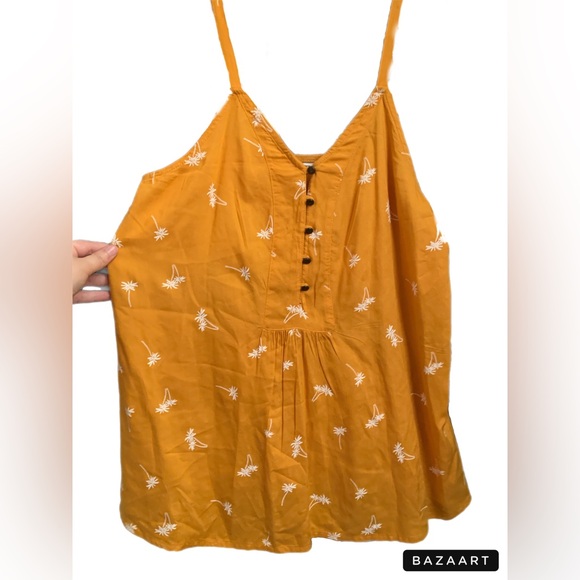 !!New!! Mustard yellow and white palm tree print top - Picture 1 of 7